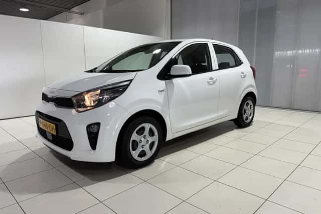 Kia Picanto (2022) thumbnail 3