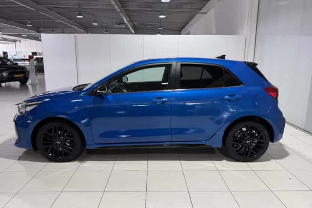 Kia Rio (2022) thumbnail 4