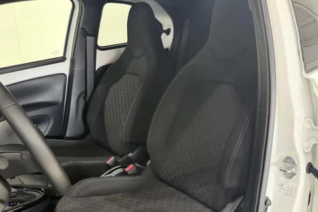 Toyota Aygo (2025) thumbnail 3
