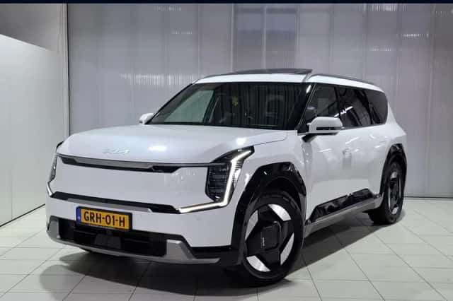Kia EV9 (2024) thumbnail 1