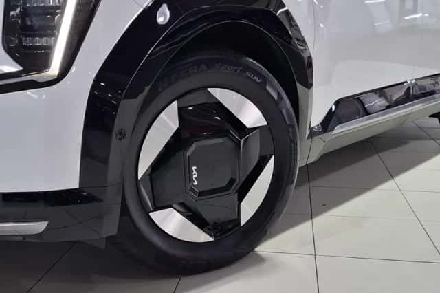 Kia EV9 (2024) thumbnail 2