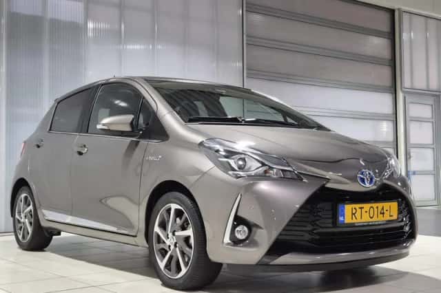 Toyota Yaris (2018) thumbnail 3