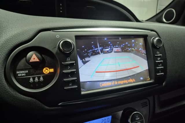 Toyota Yaris (2018) thumbnail 6