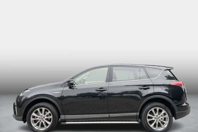 Toyota RAV4 (2017) thumbnail 2
