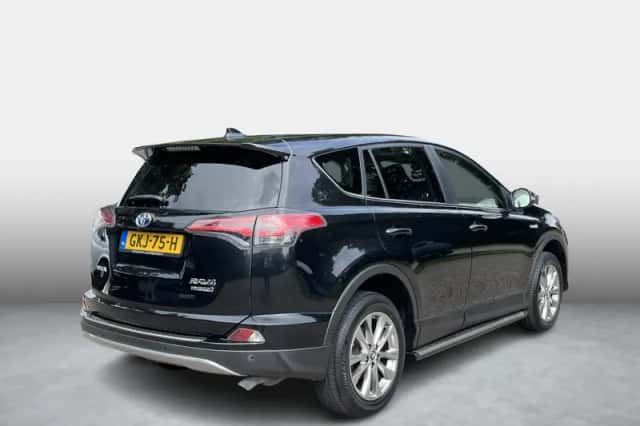 Toyota RAV4 (2017) thumbnail 4