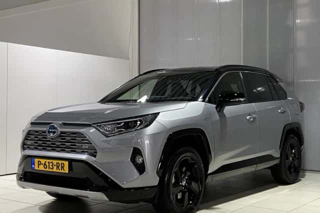 Toyota RAV4 (2021) thumbnail 5