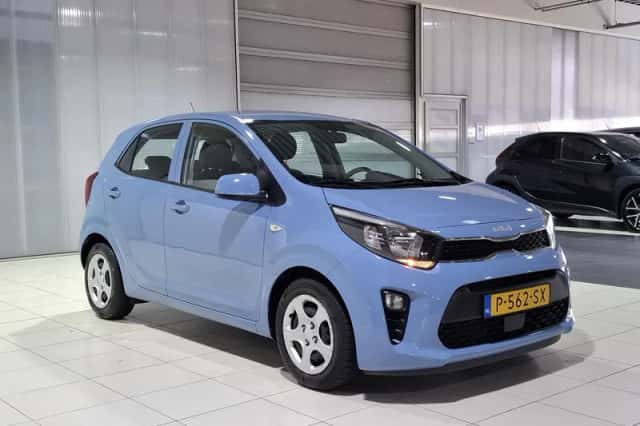 Kia Picanto (2022) thumbnail 3