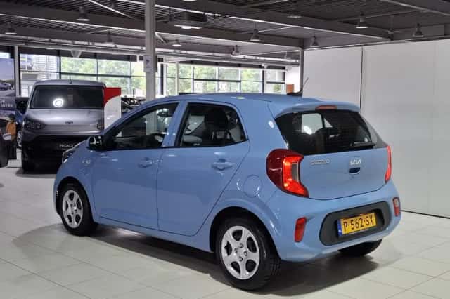 Kia Picanto (2022) thumbnail 6