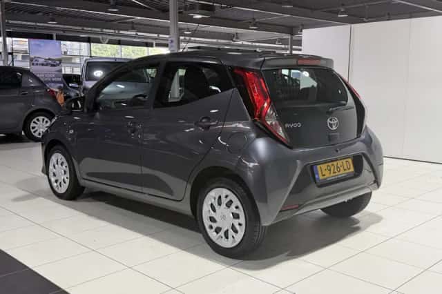 Toyota Aygo (2021) thumbnail 6