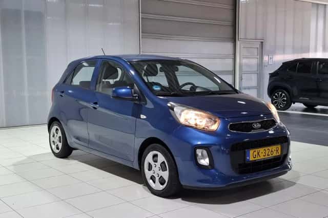 Kia Picanto (2015) thumbnail 3