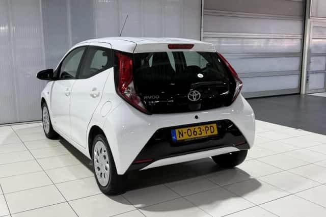 Toyota Aygo (2022) thumbnail 5