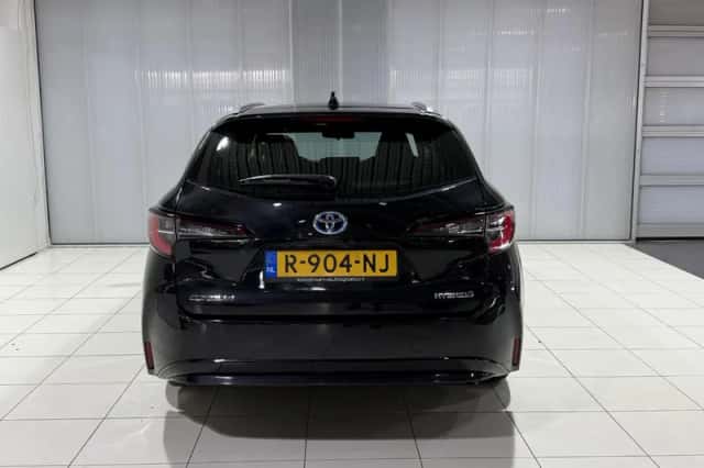 Toyota Corolla (2022) thumbnail 3