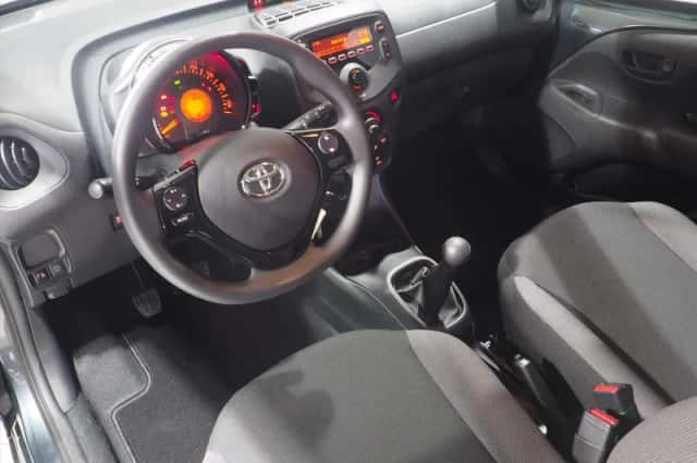 Toyota Aygo (2019) thumbnail 4