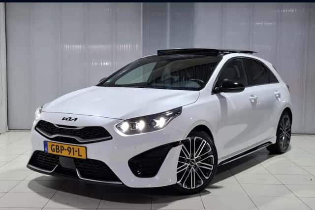 Kia Ceed (2024) thumbnail 1