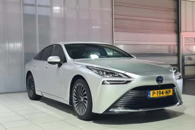 Toyota Mirai (2022) thumbnail 6