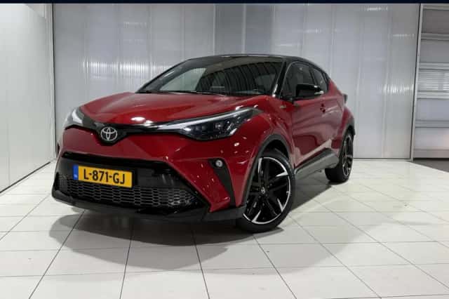 Toyota C-HR (2021) thumbnail 1