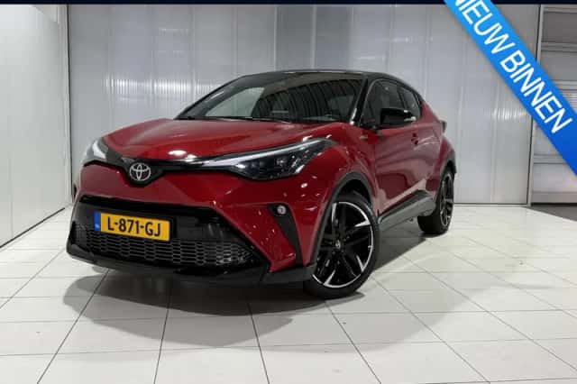 Toyota C-HR (2021) thumbnail 1