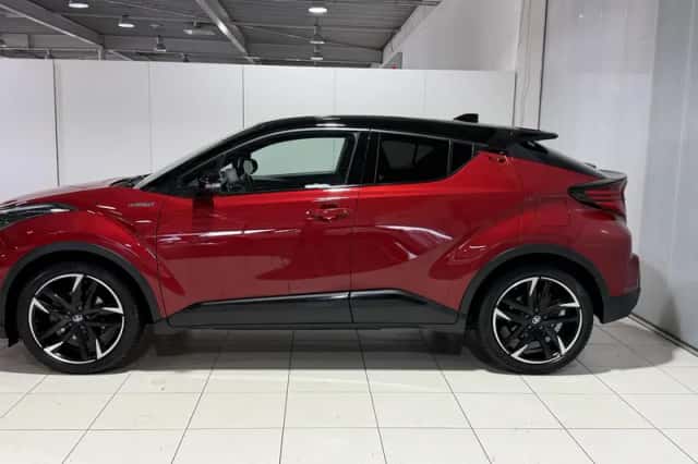 Toyota C-HR (2021) thumbnail 5