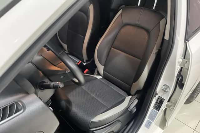 Kia Picanto (2019) thumbnail 6