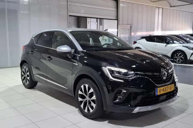 Renault Captur (2022) thumbnail 3