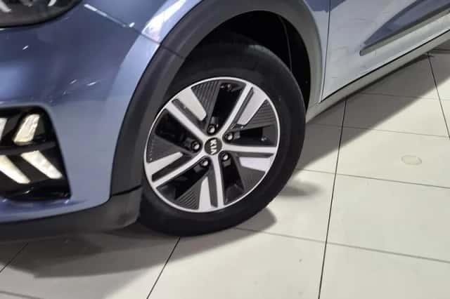 Kia Niro (2019) thumbnail 2