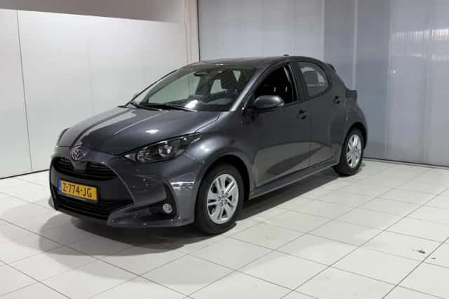 Toyota Yaris (2024) thumbnail 2