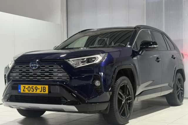 Toyota RAV4 (2021) thumbnail 4