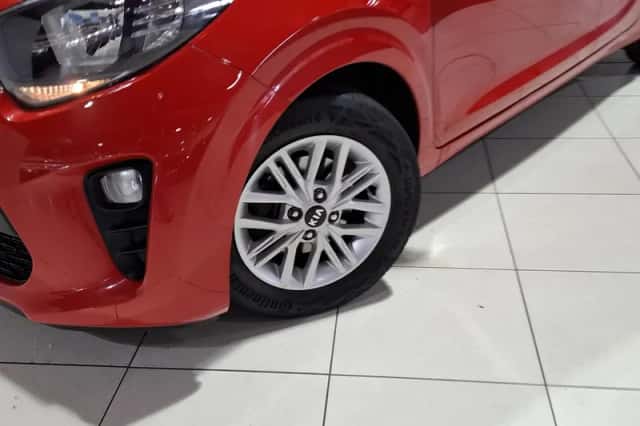Kia Picanto (2021) thumbnail 2