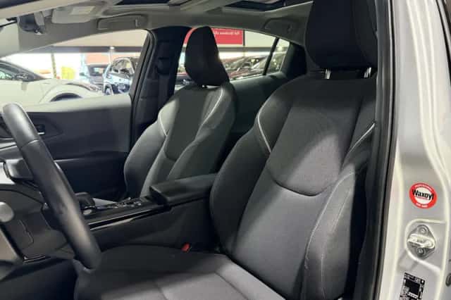 Toyota Prius (2024) thumbnail 3