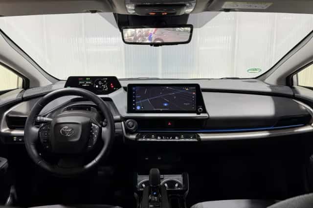 Toyota Prius (2024) thumbnail 4