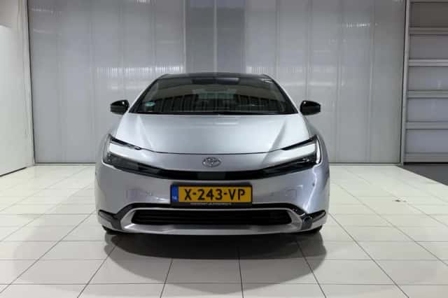 Toyota Prius (2024) thumbnail 6