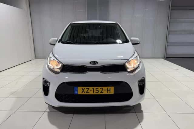 Kia Picanto (2019) thumbnail 2