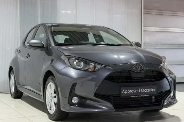 Toyota Yaris (2025) thumbnail 2