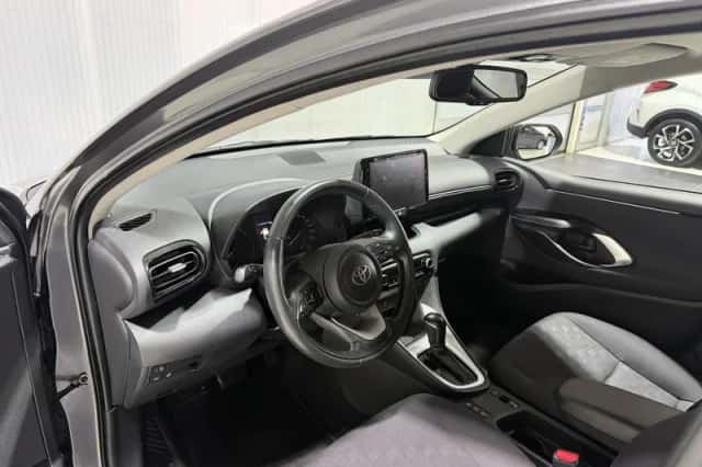 Toyota Yaris (2025) thumbnail 5