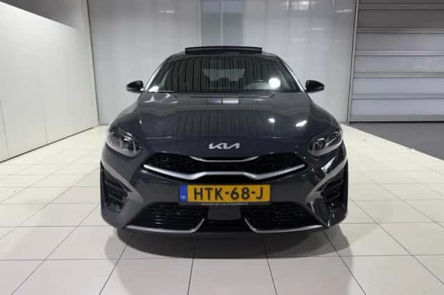 Kia Ceed (2025) thumbnail 2