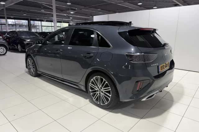 Kia Ceed (2025) thumbnail 5