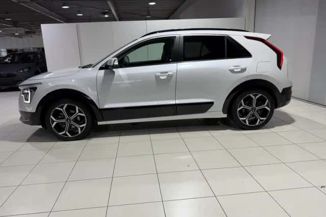 Kia Niro (2023) thumbnail 3