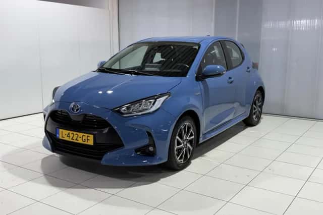 Toyota Yaris (2021) thumbnail 4