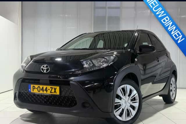 Toyota Aygo (2022) thumbnail 1