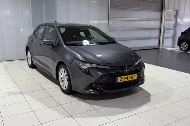 Toyota Corolla (2024) thumbnail 2