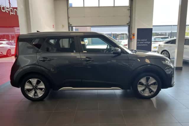 Kia Soul EV (2020) thumbnail 7