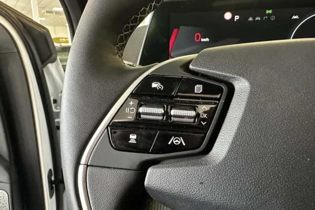 Kia EV6 (2023) thumbnail 12