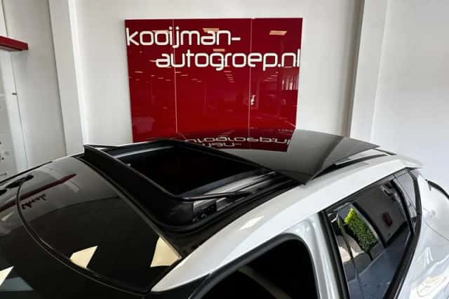 Kia EV6 (2023) thumbnail 4