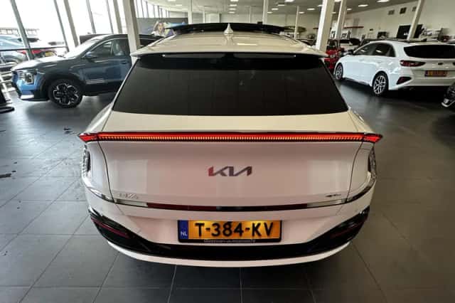 Kia EV6 (2023) thumbnail 36