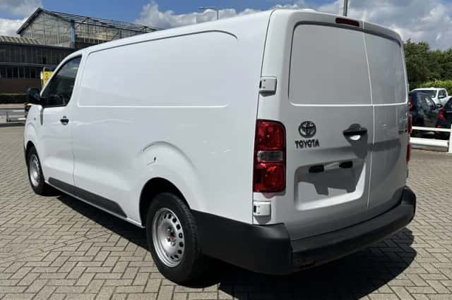 Toyota Proace (2024) thumbnail 16