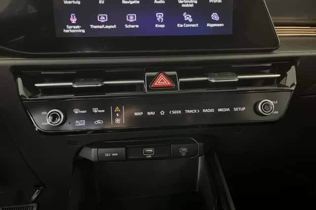Kia Niro EV (2023) thumbnail 16