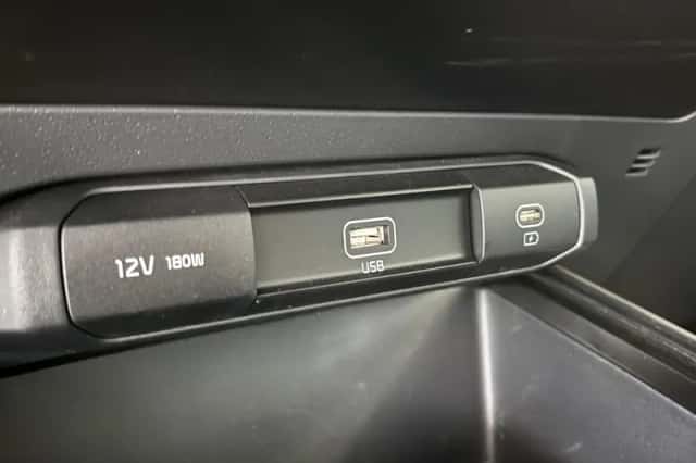 Kia Niro EV (2023) thumbnail 18