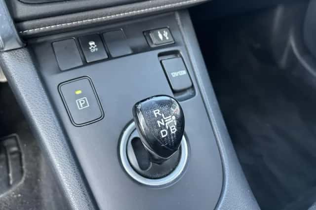 Toyota Auris (2016) thumbnail 13