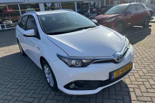 Toyota Auris (2016) thumbnail 21