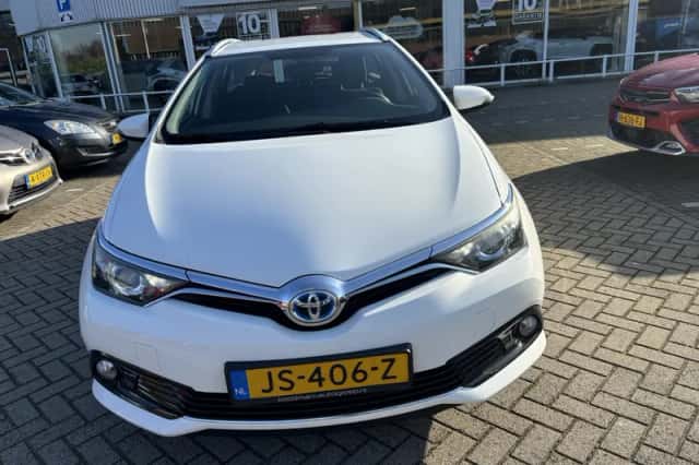 Toyota Auris (2016) thumbnail 22